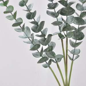 5 Steli <span class=keywords><strong>di</strong></span> Foglie <span class=keywords><strong>di</strong></span> Eucalipto Artificiali Annodate a Mano, Fiori in <span class=keywords><strong>Plastica</strong></span> 30-100cm per Decorazioni Interne - Product Image 4
