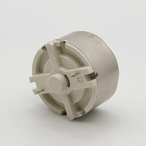 Motor de CC con Escobillas de Carbón <span class=keywords><strong>Pequeñas</strong></span> de Alta Calidad RC-500, Fabricado en China, con Cuerpo Plateado y Tapa de Plástico Duro - Product Image 3