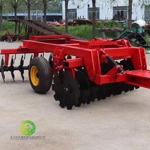 Herramienta de labranza de suelo de alta eficiencia, equipada con discos resistentes al desgaste, adecuada para tractores agrícolas. - Product Image 1