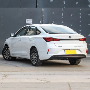 Voitures chinoises hybrides rechargeables Changan Eado PHEV 2020 à prix abordable, automatiques, coupé 4 portes 5 places R17, livrées par la boutique de voitures <span class=keywords><strong>en</strong></span> <span class=keywords><strong>ligne</strong></span> - Product Image 3