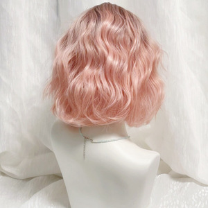 Perruque Courte Bouclée pour Femme de Marques Nationales, Cheveux Synthétiques Kanekalon, Couleur Dégradée, Boucles Printanières, Couverture Complète Naturelle - Product Image 3