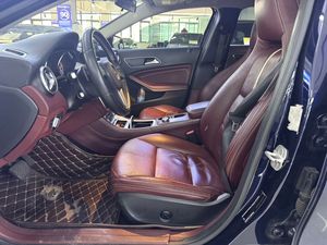 Mercedes Benz GLA 220 4MATIC 2015 2.0T d'<span class=keywords><strong>occasion</strong></span>, conduite à gauche, automatique, essence, SUV avec sièges en cuir et caméra de recul, pour l'exportation - Product Image 5