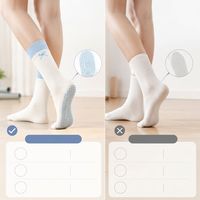 Chaussettes de yoga mi-mollet à nœud papillon en dentelle de couleur contrastée avec particules antidérapantes en silicone, chaussettes de fitness Pilates