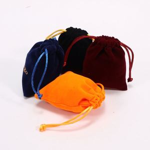 Pochette de maquillage en velours, pochette à bijoux en velours, petite pochette personnalisée en velours - Product Image 5