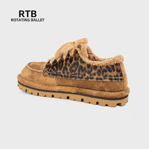 Pantuflas de invierno para mujer con parte superior de pelo de pantorrilla genuino y forro de lana, suela de goma antideslizante cálida y cómoda Midi - Product Image 4