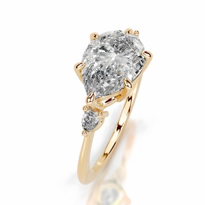 Três Pedra <span class=keywords><strong>Real</strong></span> Ouro Amarelo 10K 14K Mulheres Anel 2CT VVS Moissanite Triplo Pear Cut Diamonds <span class=keywords><strong>Promise</strong></span> Anel de Casamento Preço de Atacado