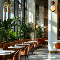 Ensemble de mobilier d'hôtel et de restaurant sur mesure Ron Group, table carrée en marbre, banquette en forme de L, chaise en cuir orange