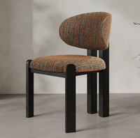 Chaise de salle à manger en bois massif de style rétro français avec dossier incurvé et assise en tissu pour restaurant et hôtel (vente en gros)