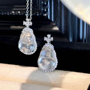 Collar con Colgante de Plata de Ley S925 de Alta Gama, Estilo Chino Nuevo, Fulu con Incrustaciones de Jade Natural de Calidad Superior, Verde Intenso - Product Image 2