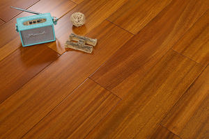 Plancher en bois massif de qualité AB Lovoa Trichilioides à grain droit, système de clic, pour hôtel, hôpital, décoration commerciale - Product Image 4