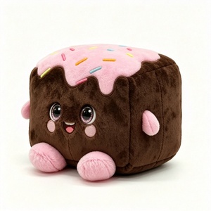 Peluche gâteau personnalisée, peluche dessert, peluche gâteau au chocolat, peluche confettis, peluche squishy alimentaire - Product Image 4
