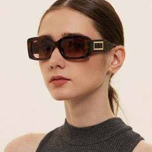 Vente chaude 2021, lunettes de soleil rétro à la mode, logo personnalisé, lunettes de soleil carrées de petite taille pour femmes et hommes, UV400 - Product Image 1