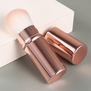 แปรงคาบูกิแบบพกพา ขนแปรงสังเคราะห์สีดำ ด้ามจับโลหะ สำหรับลงแป้งฝุ่น บลัชออน ใช้ได้กับบลัชออนทั่วไป - Product Image 3