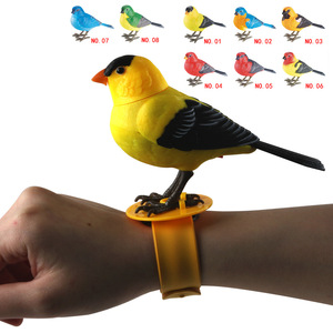 Oferta transfronteriza: Pájaro simulado con activación por voz, pájaro individual con clip para dedo y correa de reloj, juguete de pájaro eléctrico, juguete de broma novedoso - Product Image 6