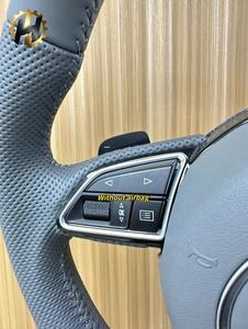 Volant sport en cuir perforé et fibre de carbone avec couleur personnalisée pour <span class=keywords><strong>Audi</strong></span> Q8 SQ8 <span class=keywords><strong>A3</strong></span> A4 A5 A6 A7 S3 S4 RS3 RS5 RS6 RS7 - Product Image 3