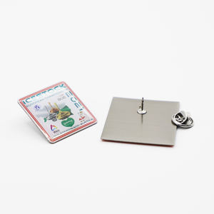 ตราสัญลักษณ์และป้ายเคลือบแบบสี่เหลี่ยมวัสดุพิมพ์โลหะสำหรับเป็นของขวัญของที่ระลึกสั่งทำได้ - Product Image 1