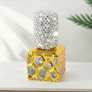 Mini flacon pulvérisateur de voyage incrusté de diamants de 10ml en <span class=keywords><strong>verre</strong></span> de luxe <span class=keywords><strong>oriental</strong></span> de style dubaï mat pour recharge de parfum et échantillon de toner - Product Image 2