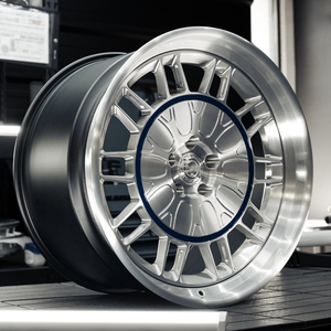 Jantes forgées en 2 pièces ou 3 pièces de 18, 19, 20, 21, 22, 24, 26 pouces pour <span class=keywords><strong>Ferrari</strong></span> 296, 488 FF, 458 GTC4, 575M, F430, F40, 360, F360, F12, GTS Spider - Product Image 1