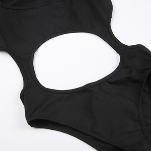 Diseño de <span class=keywords><strong>estilo</strong></span> europeo Bold Girl's Pure Color Calado y <span class=keywords><strong>espalda</strong></span> transparente Body-abrazo Natación sexy e irregular de una pieza - Product Image 2