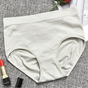 Nieuwe Japanse Naadloze Medium Taille Ondergoed Vrouwen 3D Honingraat Warme Massage Vrouwen Slips Katoen Kruis Broek - Product Image 3