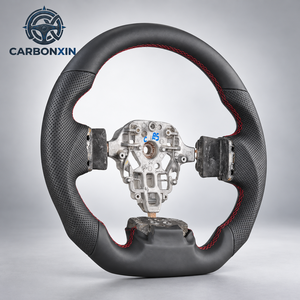 Volant en cuir et fibre de carbone forgée avec LED pour Nissan 370Z/350Z, design sportif et couleurs personnalisables {sans airbag} - Product Image 3