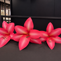 Roze lotusbloemblaadjes, gigantische kunstbloemen van papier, decoratie voor bruiloften en evenementen, commerciële bloemendisplay, fabriekslevering