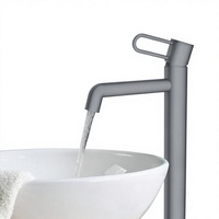 Robinet moderne minimaliste anti-éclaboussures à double poignée, montage sur plan, installation monotrou pour salles de bain d'hôtel ; Lavabo en cuivre