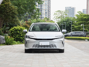 Para Mayoristas de Fabricantes: Coche Usado 2024, Versión Híbrida de Lujo 2.5HQ con Doble Motor, 4 Puertas, <span class=keywords><strong>5</strong></span> Asientos, Batería de 50-70kWh, 150-200kW - Product Image 5