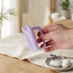 Masajeador manual de cuerpo y cuello, sin electricidad, acabado en resina natural, textura cremosa, regalo de relajación para mujeres, uso doméstico y spa. - Product Image 5