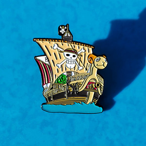 Bolso de escuela creativo Decoración Collar Accesorios Alfileres <span class=keywords><strong>Going</strong></span> <span class=keywords><strong>Merry</strong></span> Luffy Pirate Ship Broche - Product Image 6