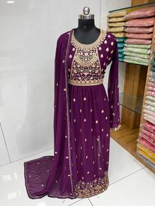 Qualité supérieure Nouveau lancement Gulkayra Designer Nayra Salwar Costume pour les femmes Vêtements de fête et de mariage au prix d'exportation - Product Image 6
