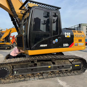 Excavatrice Caterpillar 320 d'occasion de petite taille, 20 tonnes, pièces d'origine, bon état, prête à l'emploi, faible nombre d'heures, godet de 1,38 m, puissance de 143 kW - Product Image 1