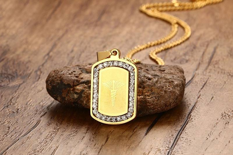 Étiquette de chien en or