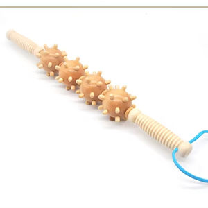 Travel Craft Masajeador de pies de madera Rueda de masaje de nueve ruedas para aplicación corporal - Product Image 1