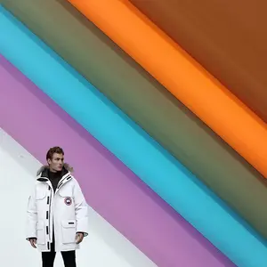 कस्टम रंग TPU लेपित 100% पॉलिएस्टर pongee अस्तर बुना कपड़े के लिए आउटडोर जैकेट सर्दियों कोट