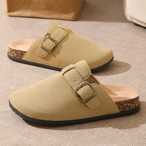 Nouvelles mules et sabots plats d'extérieur en daim léger à bout fermé pour femmes et hommes 2026 – Confortables et souples avec boucle - Product Image 4