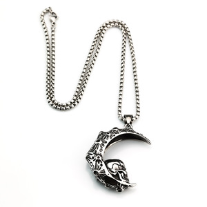 Collar con colgante de calavera y luna de acero inoxidable para hombre, diseño geométrico asimétrico para combinar con ropa, de Yunnique - Product Image 4