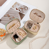 Boîte à bijoux de voyage portable en PU à motif crocodile – Sac de rangement pour bijoux – Boîte de rangement pour boucles d'oreilles – Vente en gros disponible