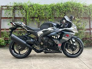 Motocicleta Usada Suzuki Grande <span class=keywords><strong>R</strong></span> de Gasolina GSX1000rr - Motocicleta Deportiva Usada - Product Image 3