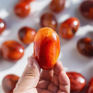 Số lượng lớn bán buôn đánh bóng đá thạch anh đá tinh thể đá quý màu đỏ tự nhiên Carnelian <span class=keywords><strong>Palm</strong></span> Stones cho bán - Product Image 2