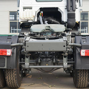 Fournisseur chinois SINOTRUK HOWO 6x4 Euro 2 Camion tracteur diesel d'occasion à direction à gauche personnalisé 371HP Prix - Product Image 6
