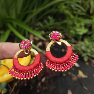 ต่างหูคริสตัลชุบทอง PVD สแตนเลสสตีล 316L ประดับลูกปัดสีแดง ดีไซน์โดดเด่น - Product Image 3