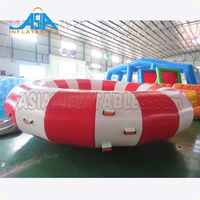 Barco inflable de discoteca, juguete de agua giratorio divertido para entretenimiento acuático