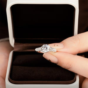 Anillo de Compromiso de Diamantes en Oro Blanco para Mujer T0287, Corte Brillante Redondo, Color G, Diamantes Laterales Naturales - Product Image 6