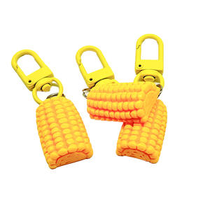 سلسلة مفاتيح غذائية محاكاة إبداعية برسوم كرتونية لمنتجات المحاصيل الزراعية مقاطع من الذرة نابضة بالحياة - Product Image 4