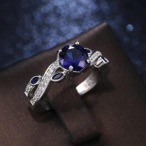 Anello da Donna Stile Ufficio con Zirconia Cubica, Accessorio di Gioielleria alla Moda - Product Image 3