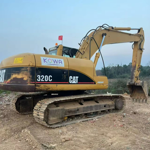 Excavatrice CAT 320C d'occasion à prix abordable, capacité de la benne de 0,8 m³, moteur puissant de 110 kW, vente flash - Product Image 1
