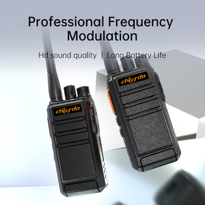 Chierda Q7 5 W VHF/UHF Walkie Talkie với IPX5 không thấm nước 16 kênh truyền thông tầm xa - Product Image 3