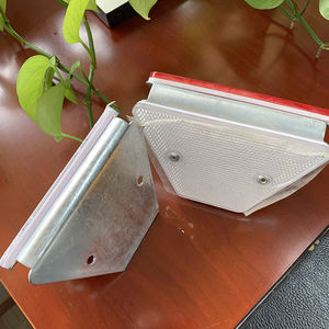 Delineador de carretera de placa reflectora de barandilla de alta calidad - Product Image 4