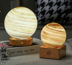Lampe de nuit LED rechargeable par USB 10cm Mini boule de cristal d'art 3D lumineuse Mars Saturne planète lune veilleuse alimentation enfichable - Product Image 3
